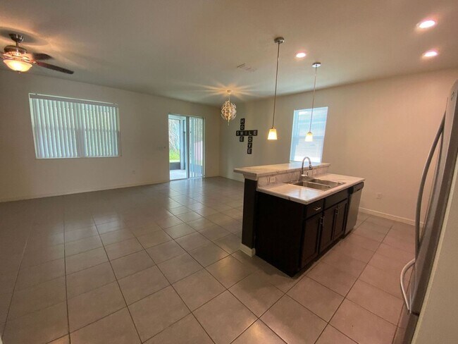 Photo - 4 Bedroom 2 Bath home in Kissimmee for RENT!