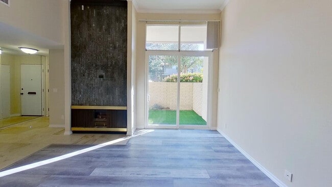 Photo - 4754 La Villa Marina