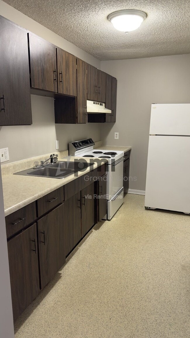 Photo - 24 W Buchanan Ave Unit 18