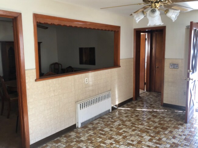 Photo - 2048 E Main St