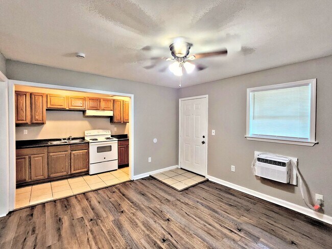 3900 Rucker Cir SW Unit 10