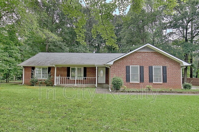 Photo - 135 Windham Way