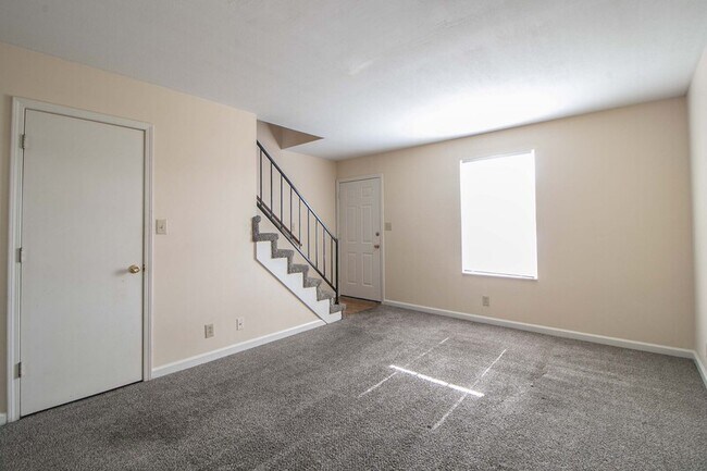 Photo - 371 Peabody Dr