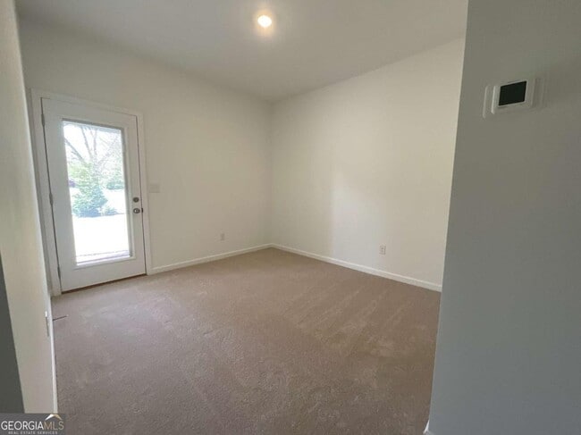 Photo - 5716 Plaza Dr SE