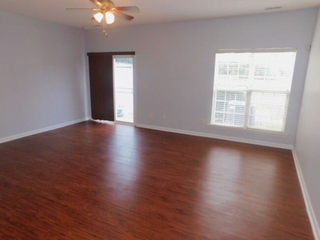 Photo - Wonderful 3br/2.5ba TH in excellent Apex location! One car garage! Available February 1st!