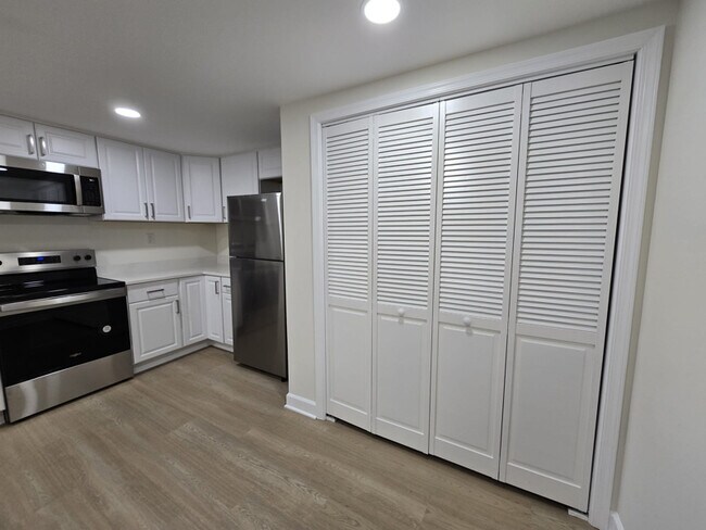 Photo - 5525 Norbeck Rd Unit Basement