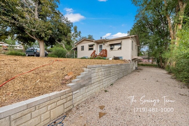 Photo - Charming Westside Duplex - NO RENT TILL JANUARY