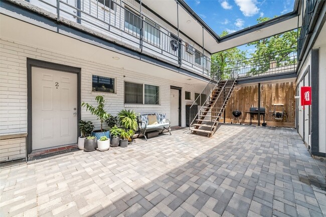 Photo - 1424 Marshall St Unit 9