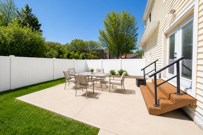 Photo - 1414 Xerxes Ave N