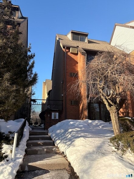 Photo - 181 Loomis Dr