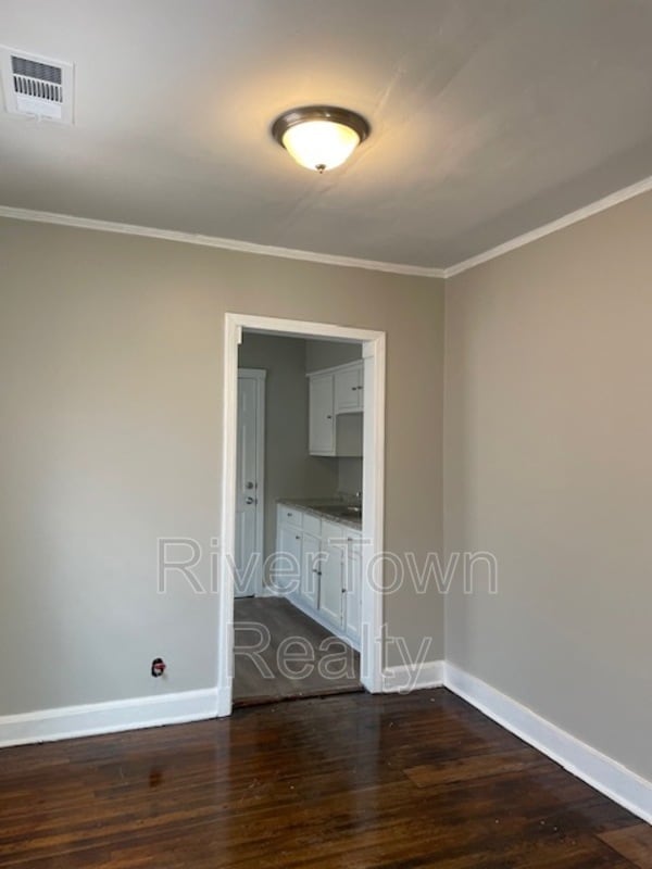 Photo - 822 Kippley St