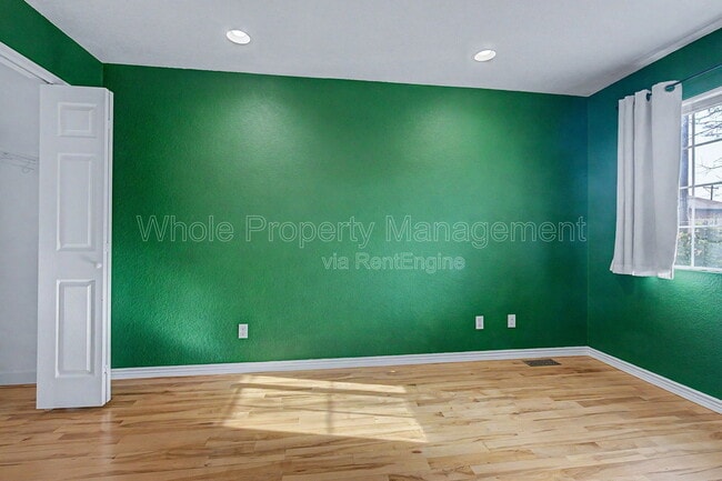 Photo - 133 Galapago St