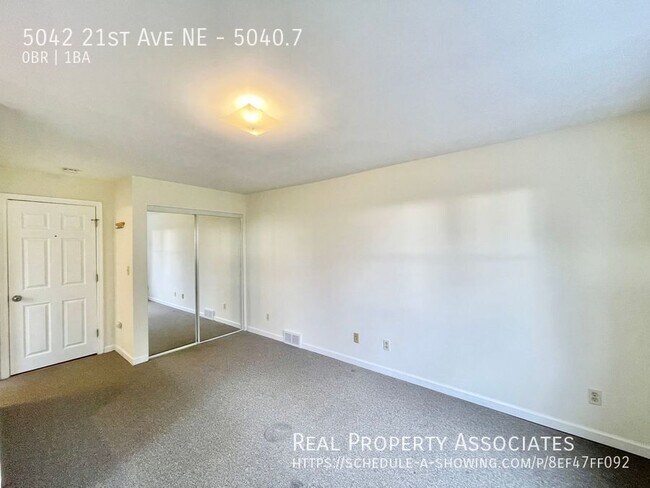 Photo - 5042 21st Ave NE Unidad 5040.7