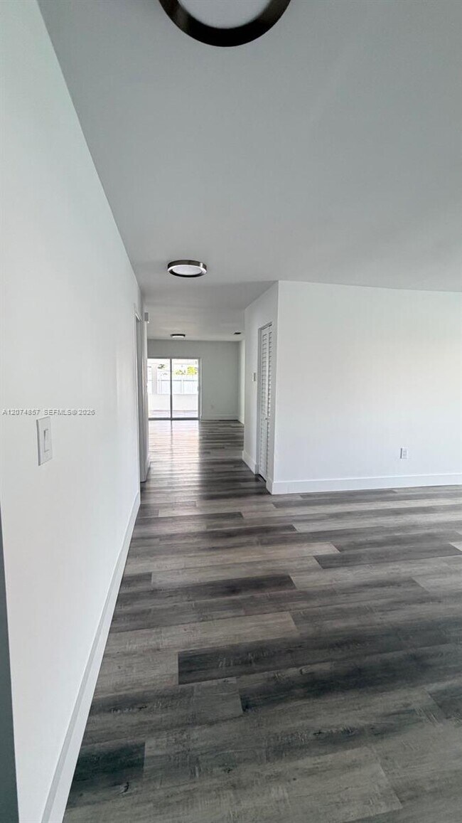 Photo - 3144 SW 23rd St Unit 3144