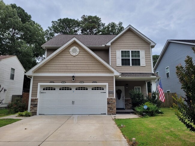 Beautiful 4 Bedroom, 2.5 Bath Home - Beautiful 4 Bedroom, 2.5 Bath Home