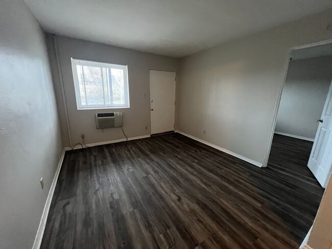 Photo - Cute, Affordable 1 Bedroom Apartment in Maplewood! Unit 3706 Greenwood Blvd  18