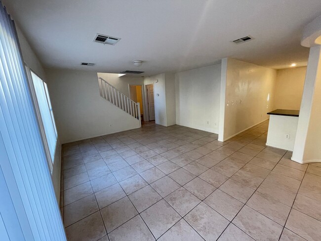 Photo - 5038 W Desert Dandelion Ct