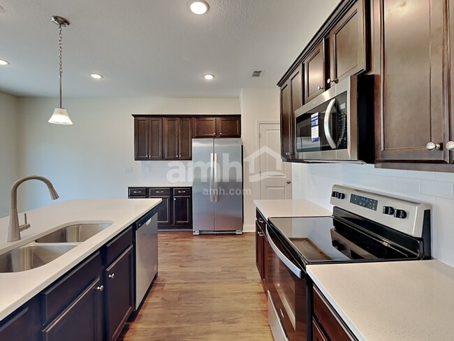 Photo - 616 Onate Cir