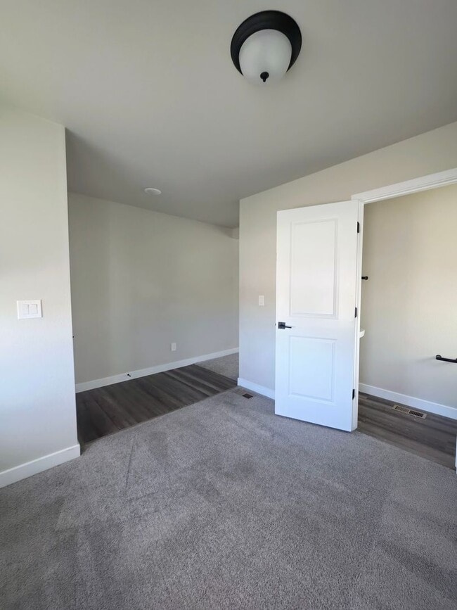 Photo - Spacious 4-Bedroom Home with Modern Finishes in Lorson Ranch