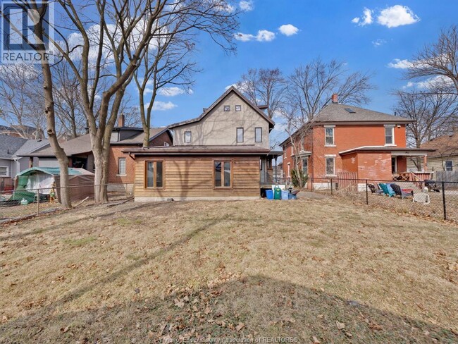 Photo - 3131 Donnelly St