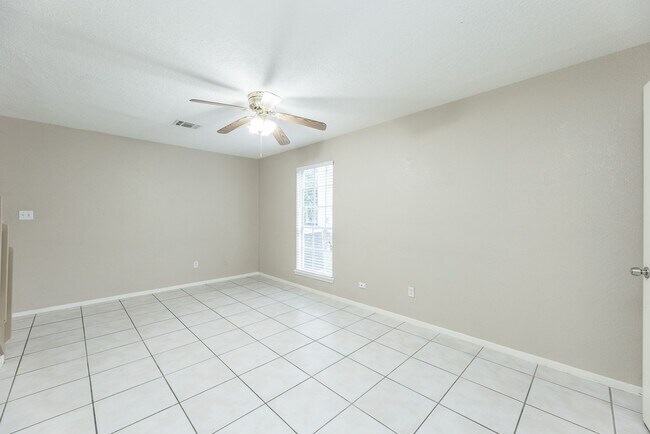 Photo - 1926 Avenue B