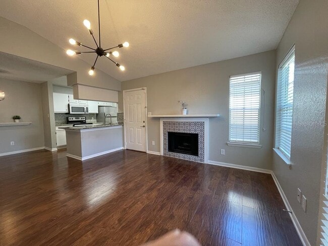 Photo - 4401 Thornbriar Ln Unit 204