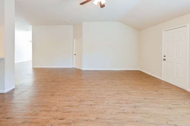 Photo - 2506 Fox Water Dr