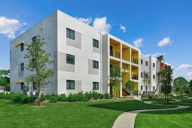 Photo - 4290 Lakewood Rd Unit 204