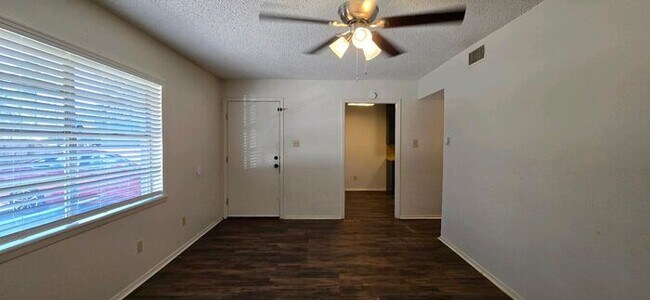 Photo - Charming 2-Bedroom Home for Rent – Comfortable & Convenient Living!