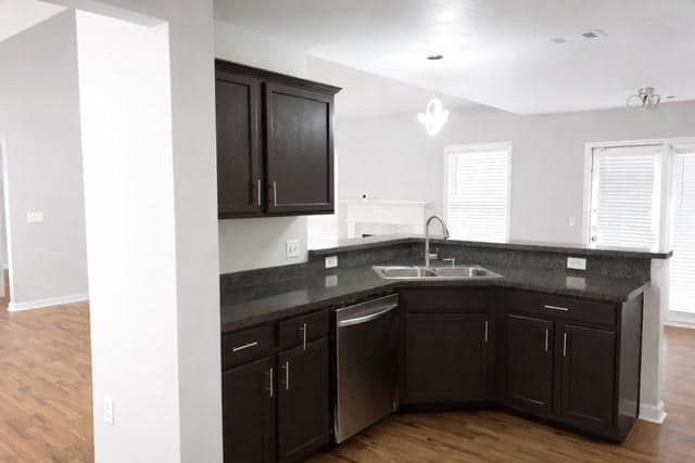 Photo - 4652 Knight's Bridge Ct