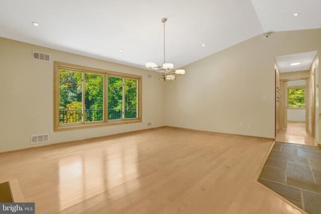 Photo - 6030 Berwynd Rd