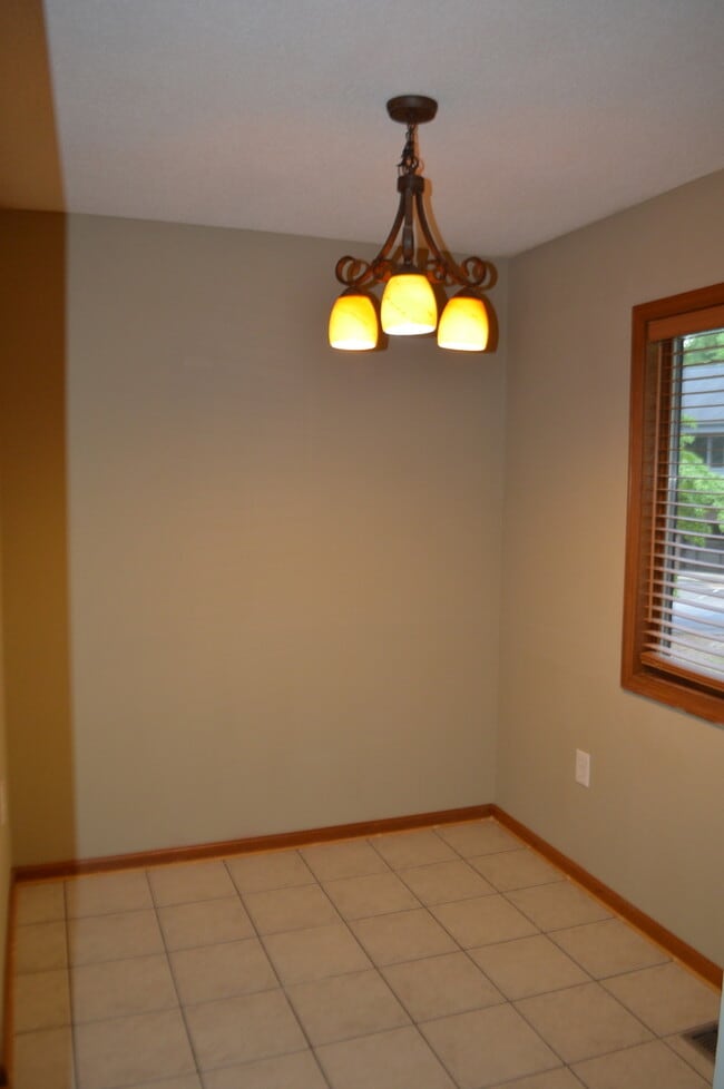 Photo - 2 Bedroom on McCellion Ave!