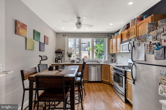 Photo - 1815 Bainbridge St