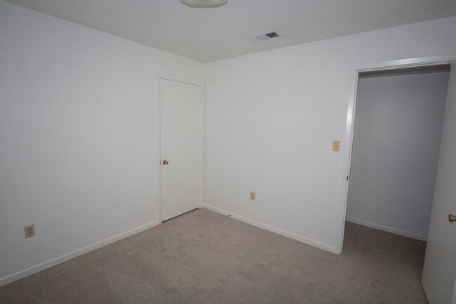 Photo - 3/2 in College Park near Lake Ivanhoe