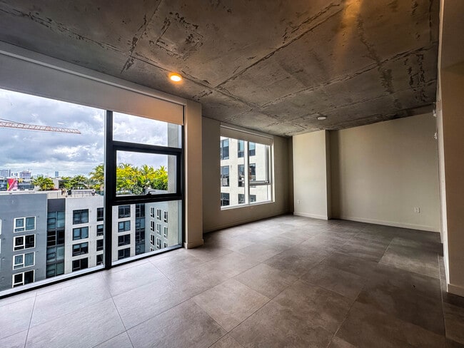 Photo - 243 NW 32nd St Unit S1