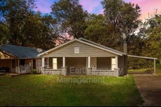 Building Photo - 5704 14th St S Rental