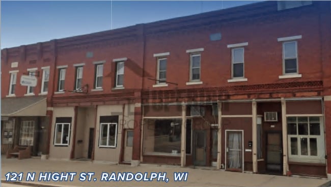 Photo - 121 N High St