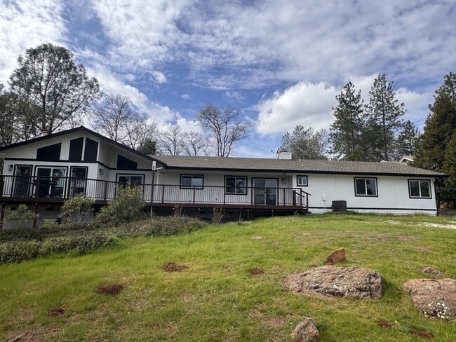 Photo - 17554 Patricia Way