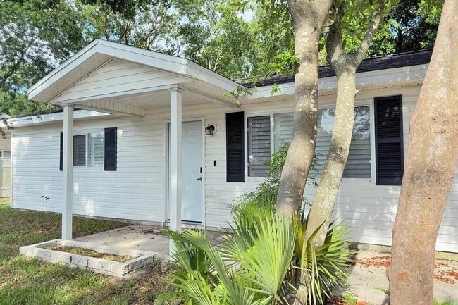 Building Photo - Available May 1 | Furnished or Unfurnished Options | 2 Bed / 2 Bath + Garage