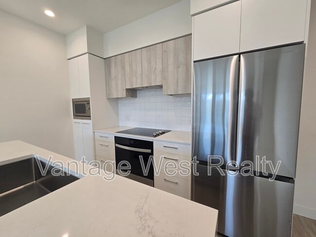 Photo - 3699-3699 Capozzi Rd