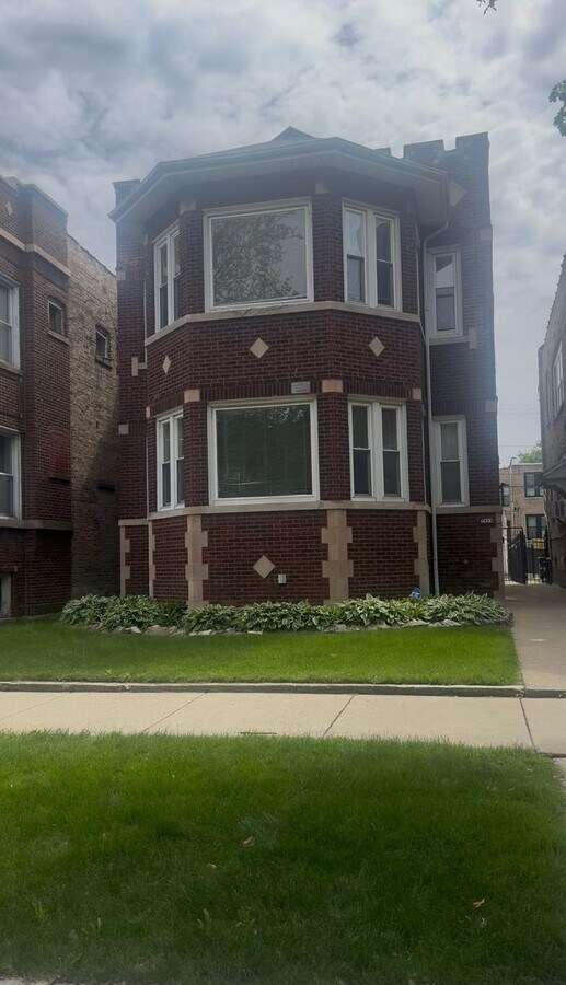 Photo - 7813 S East End Ave Unit B