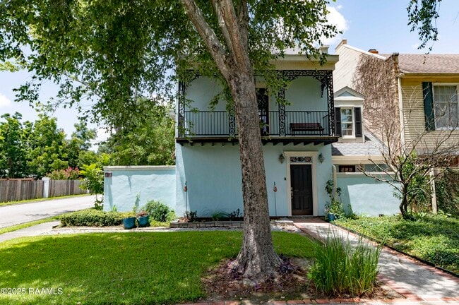 Photo - 211 Ursuline St