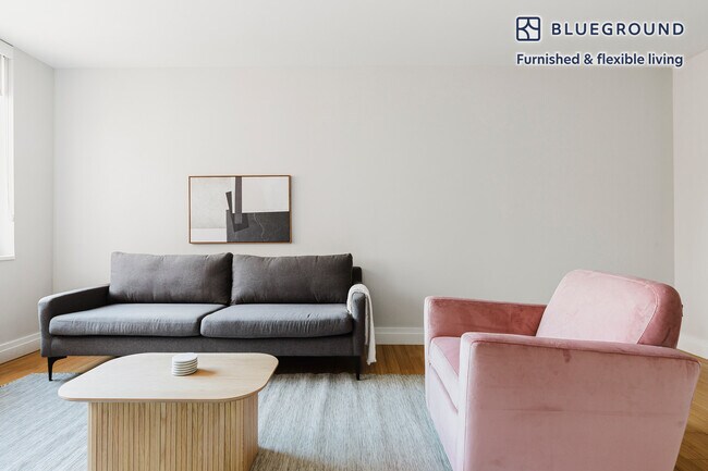 Photo - 155 E 31st St Unidad FL14-ID1720