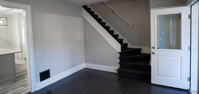 Photo - 112 N 5th Ave Townhome