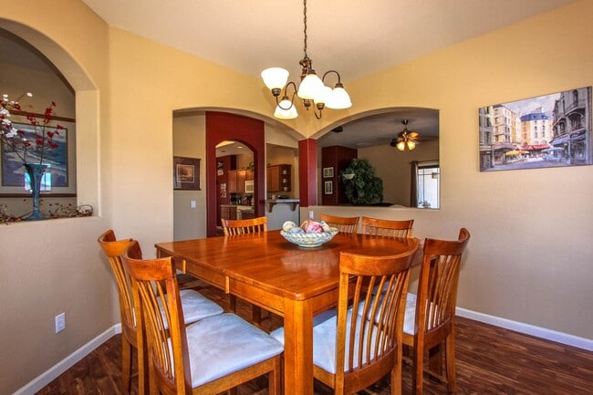 Photo - Furnished in Willow Hills