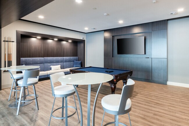 Photo - 1632 N Franklin Pl Unit ID1379008P