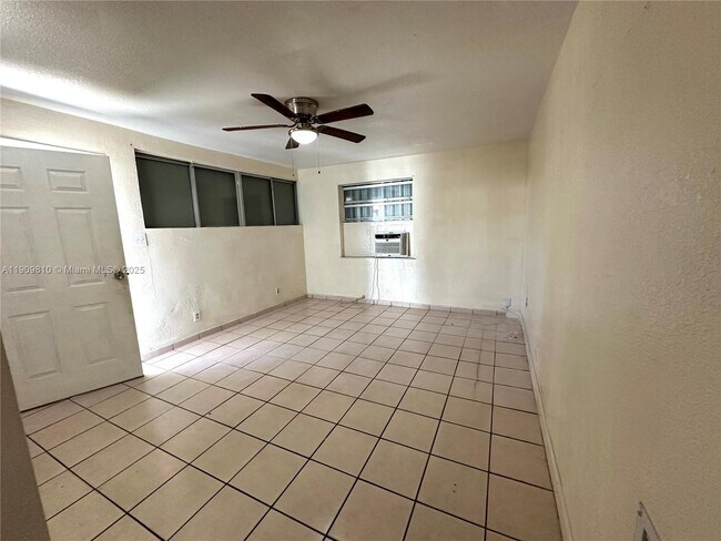 Photo - 4763 NW 3rd St Unidad 2