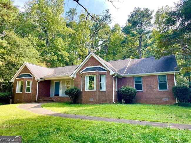 Photo - 160 Farm Ln