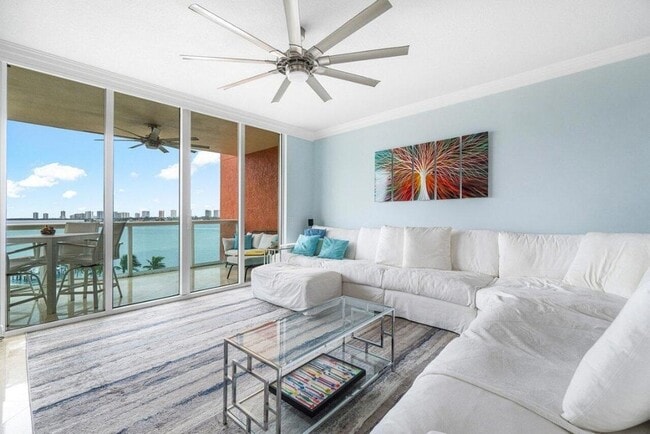 Photo - 2650 Lake Shore Dr Unit 701