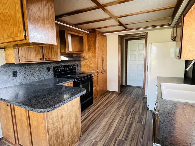 2109 Tracys Terrace